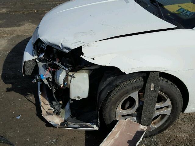 1G8AL52F54Z174104 - 2004 SATURN ION LEVEL WHITE photo 9
