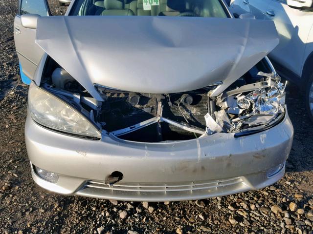4T1BE30K75U037250 - 2005 TOYOTA CAMRY LE SILVER photo 7