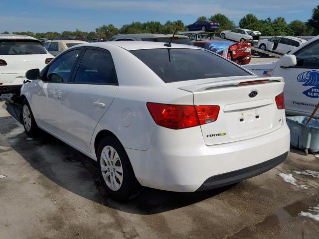 KNAFU4A29C5618850 - 2012 KIA FORTE EX WHITE photo 3