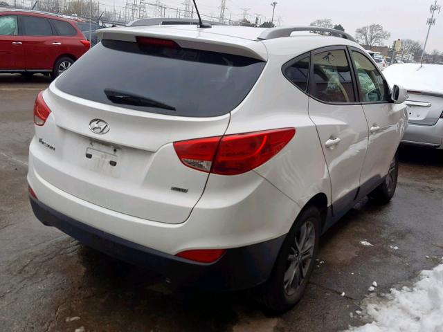 KM8JUCAG2FU021628 - 2015 HYUNDAI TUCSON LIM SILVER photo 4