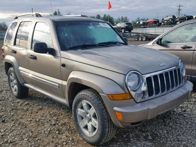 1J8GL58K75W704850 - 2005 JEEP LIBERTY LI GOLD photo 1