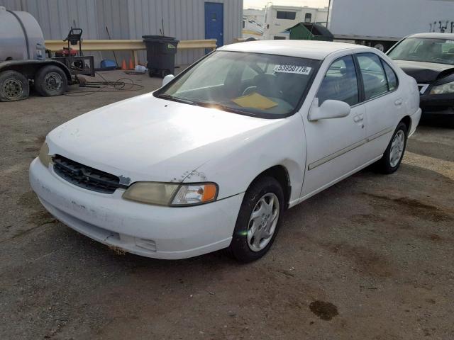 1N4DL01D8XC270375 - 1999 NISSAN ALTIMA XE WHITE photo 2