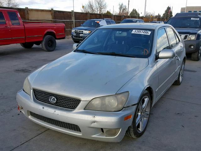 JTHBD192540081556 - 2004 LEXUS IS 300 SILVER photo 2