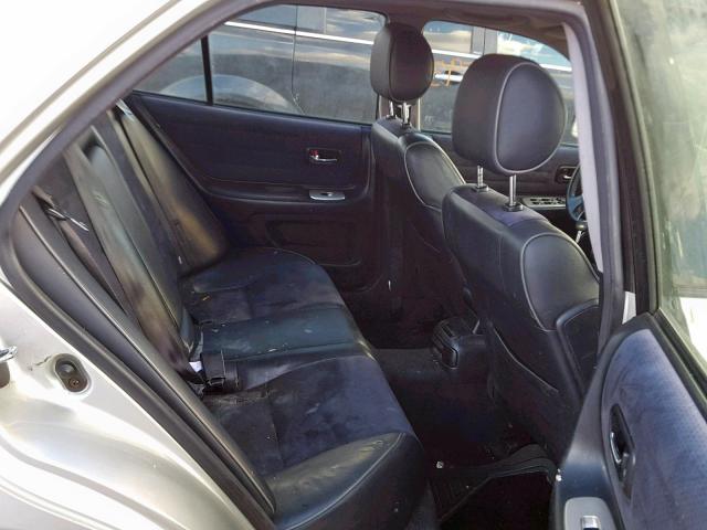 JTHBD192540081556 - 2004 LEXUS IS 300 SILVER photo 6