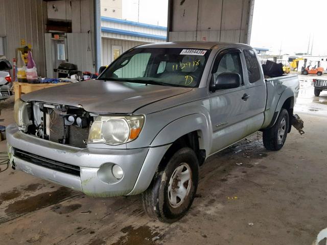 5TETU62N05Z035884 - 2005 TOYOTA TACOMA PRE GRAY photo 2