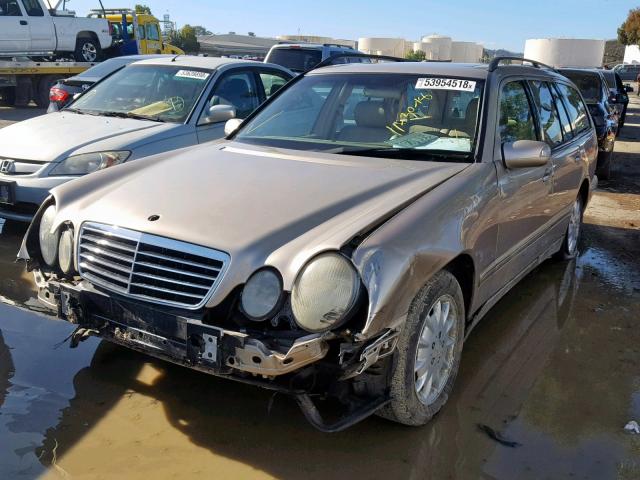 WDBJH65J91B236815 - 2001 MERCEDES-BENZ E 320 GOLD photo 2