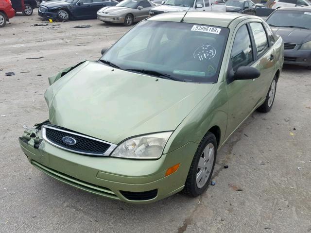 1FAHP34N67W331572 - 2007 FORD FOCUS ZX4 GREEN photo 2