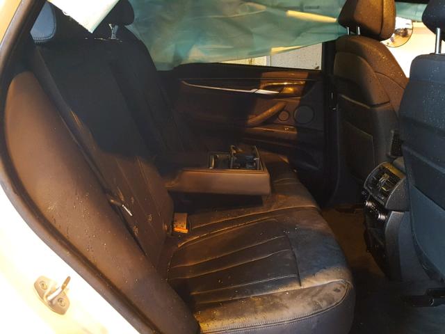 5UXKT0C5XJ0W03450 - 2018 BMW X5 XDR40E თეთრი ფოტო 6