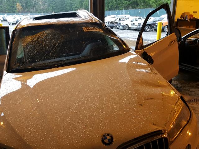 5UXKT0C5XJ0W03450 - 2018 BMW X5 XDR40E თეთრი ფოტო 9