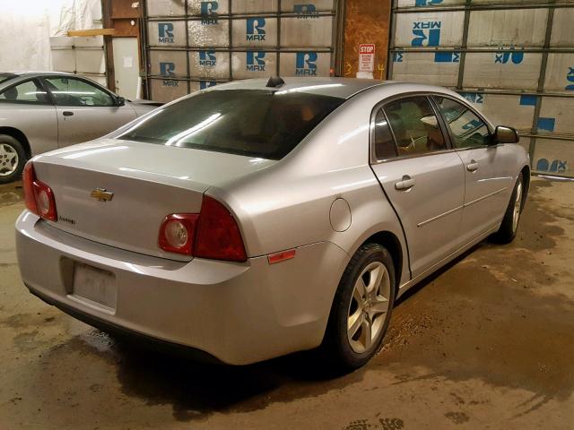 1G1ZB5E01CF150877 - 2012 CHEVROLET MALIBU LS 银色 照片 4