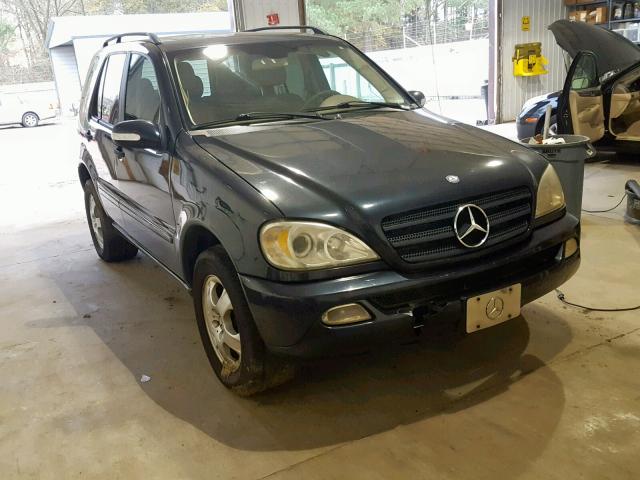 4JGAB54E52A293193 - 2002 MERCEDES-BENZ ML 320 BLUE photo 1