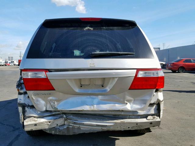 5FNRL38267B126140 - 2007 HONDA ODYSSEY LX SILVER photo 9