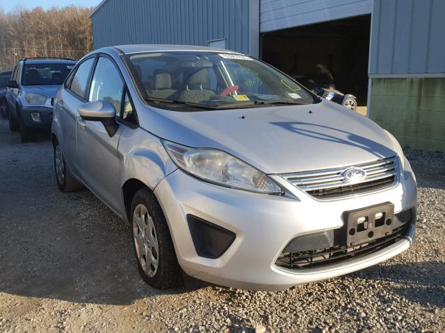 3FADP4BJ4BM226381 - 2011 FORD FIESTA SE SILVER photo 1