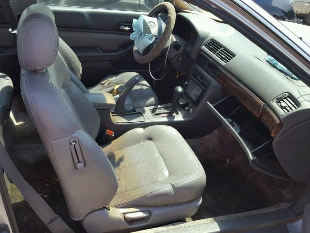 19UYA1258VL015710 - 1997 ACURA 2.2CL Gümüş fotoğraf 6