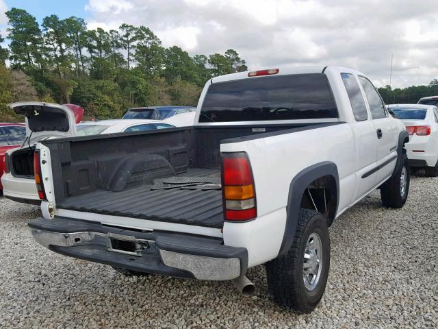 1GTHC29U15E342272 - 2005 GMC SIERRA C25 WHITE photo 4