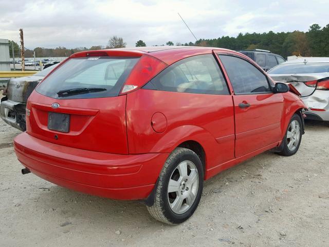 1FAFP31N67W341255 - 2007 FORD FOCUS ZX3 RED photo 4