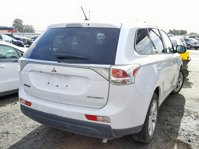 JA4AD3A32EZ018063 - 2014 MITSUBISHI OUTLANDER WHITE photo 4