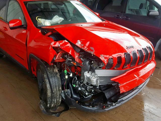 1C4PJLCB4JD621181 - 2018 JEEP CHEROKEE L RED photo 9