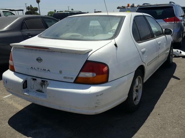 1N4DL01D9WC182045 - 1998 NISSAN ALTIMA XE WHITE photo 4