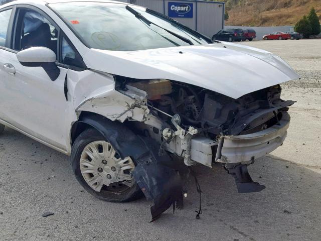 3FADP4AJ6EM127700 - 2014 FORD FIESTA S WHITE photo 9