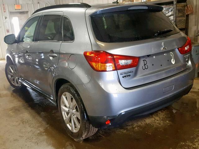 4A4AP4AW8FE025338 - 2015 MITSUBISHI OUTLANDER SILVER photo 3