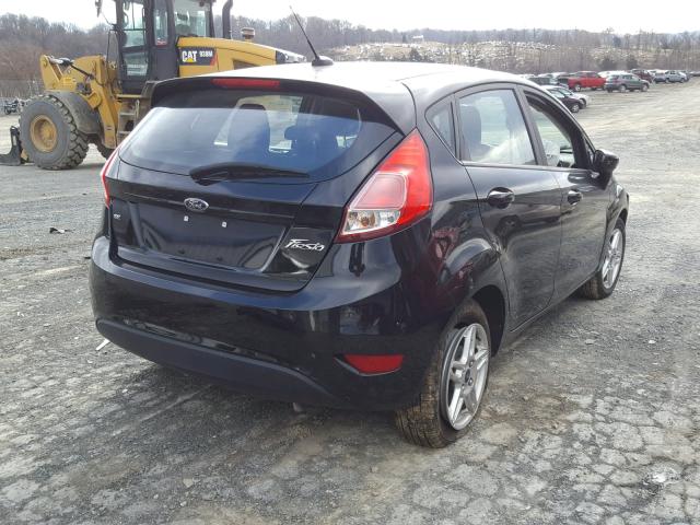 3FADP4EJXHM123633 - 2017 FORD FIESTA SE BLACK photo 4