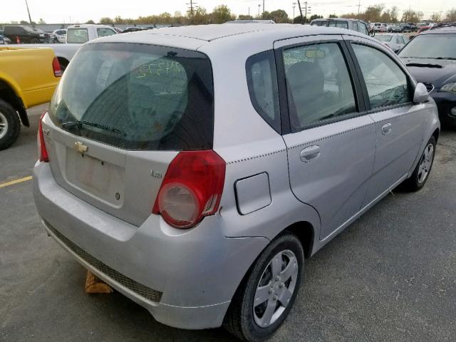 KL1TD66E69B334808 - 2009 CHEVROLET AVEO LS SILVER photo 4