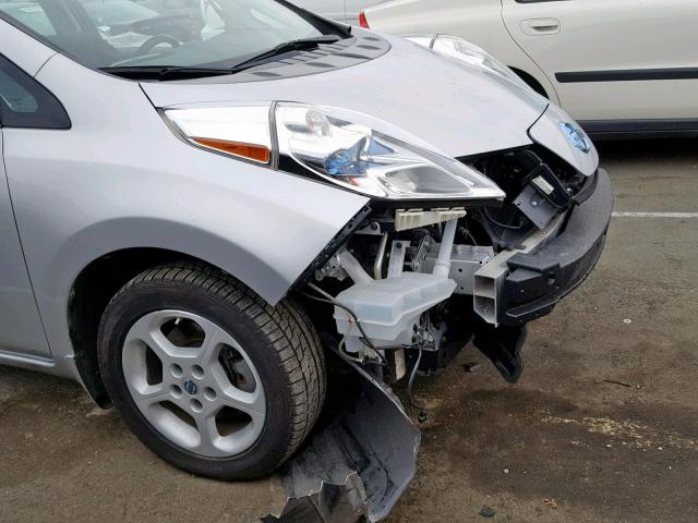 1N4AZ0CP6EC338520 - 2014 NISSAN LEAF S SILVER photo 9