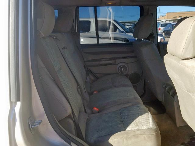 1J8HH48P57C664087 - 2007 JEEP COMMANDER BEIGE photo 6