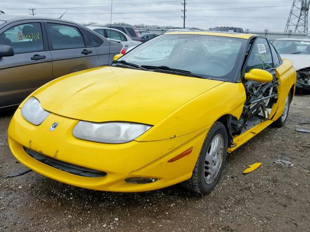 1G8ZY12781Z108485 - 2001 SATURN SC2 YELLOW photo 2