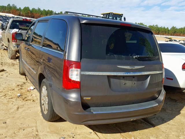 2C4RC1BG7GR268512 - 2016 CHRYSLER TOWN & COU SILVER photo 3