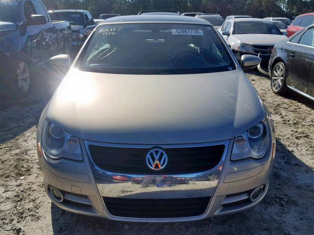 WVWFA71F29V013075 - 2009 VOLKSWAGEN EOS LUX Srebrny zdjęcie 9