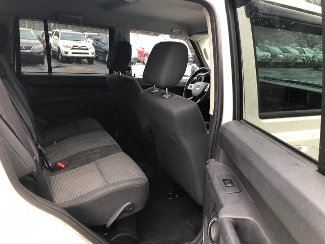 1J8HH48K88C142852 - 2008 JEEP COMMANDER WHITE photo 6