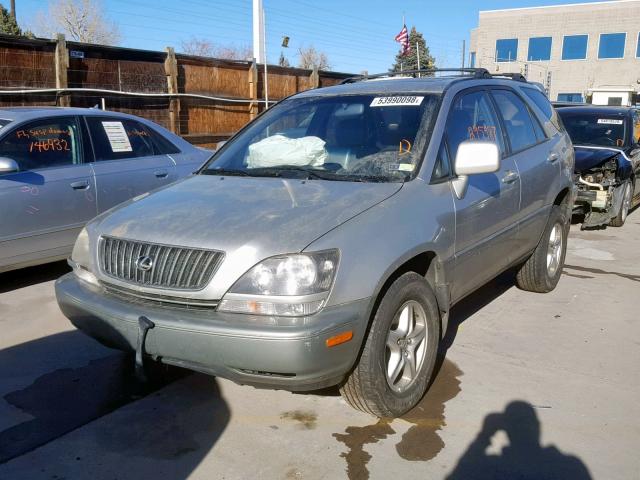 JT6HF10U7Y0136669 - 2000 LEXUS RX 300 SILVER photo 2