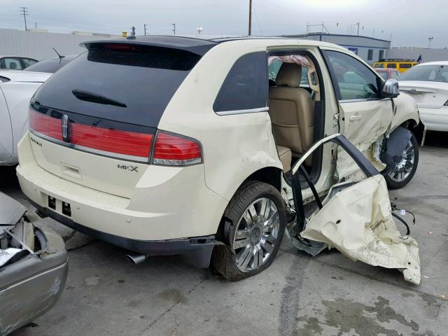 2LMDU68C98BJ25709 - 2008 LINCOLN MKX WHITE photo 4