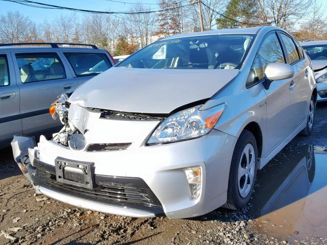 JTDKN3DU8E0381466 - 2014 TOYOTA PRIUS SILVER photo 2