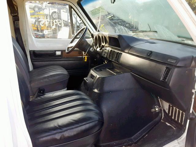 2B7HB21Y0LK721838 - 1990 DODGE RAM VAN B2 WHITE photo 5