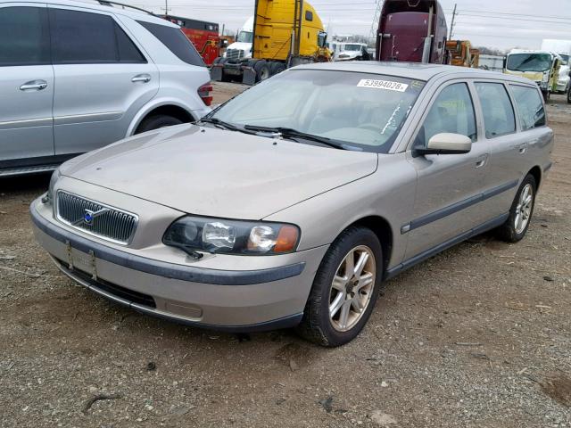 YV1SW59V342431245 - 2004 VOLVO V70 FWD GOLD photo 2