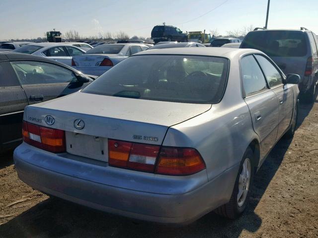 JT8BF28G5W5036412 - 1998 LEXUS ES 300 SILVER photo 4