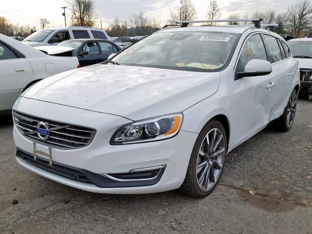 YV1612SM8F1234130 - 2015 VOLVO V60 PLATIN WHITE photo 2