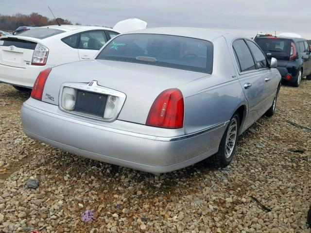 1LNHM82WX1Y633532 - 2001 LINCOLN TOWN CAR S SILVER photo 4