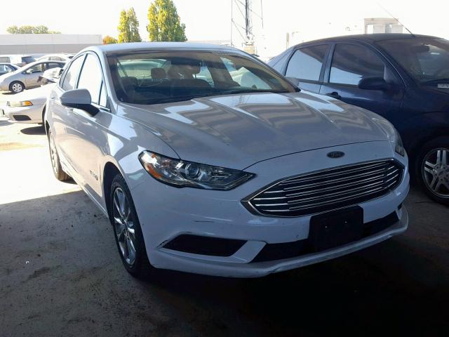 3FA6P0LUXHR324062 - 2017 FORD FUSION SE WHITE photo 1