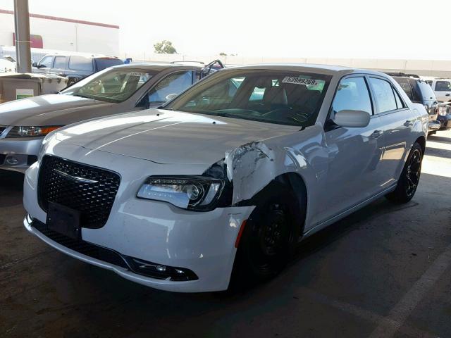 2C3CCABG8KH539599 - 2019 CHRYSLER 300 S WHITE photo 2