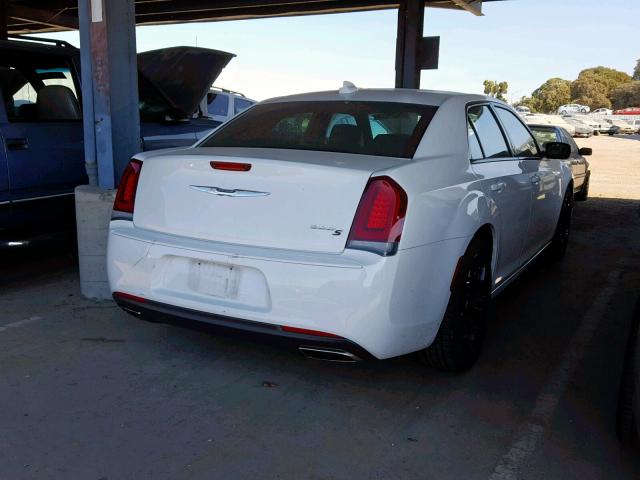 2C3CCABG8KH539599 - 2019 CHRYSLER 300 S WHITE photo 4