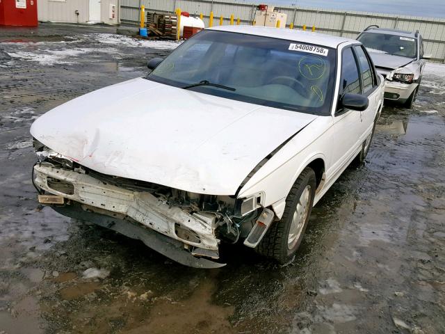 1G3WH52M8TF325691 - 1996 OLDSMOBILE CUTLASS SU WHITE photo 2