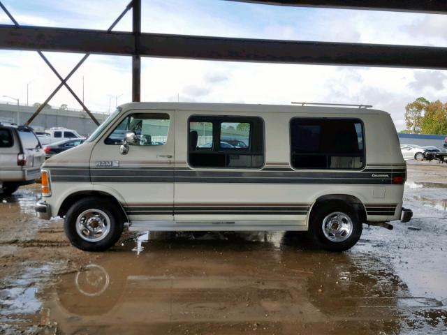 2B6HB23YXJK104137 - 1988 DODGE RAM VAN B2 WHITE photo 9