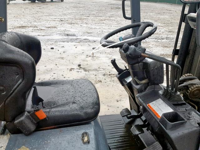 E704113 - 2000 TOYOTA FORKLIFT ORANGE photo 5