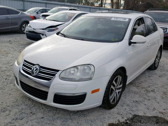 3VWST71K86M840877 - 2006 VOLKSWAGEN JETTA TDI WHITE photo 2