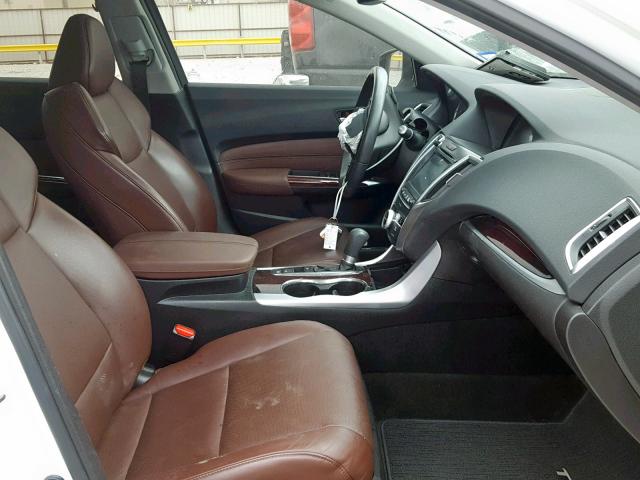 19UUB1F55GA001820 - 2016 ACURA TLX TECH WHITE photo 5