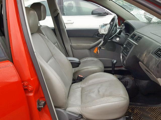 1FAFP37N36W236436 - 2006 FORD FOCUS ZX5 RED photo 5